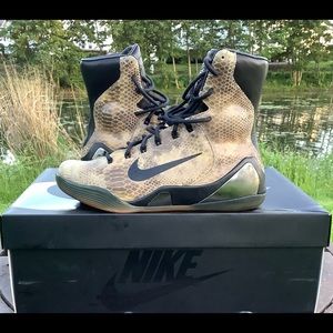 Nike Kobe 9 High Snakeskin Men’s Size 8.5
